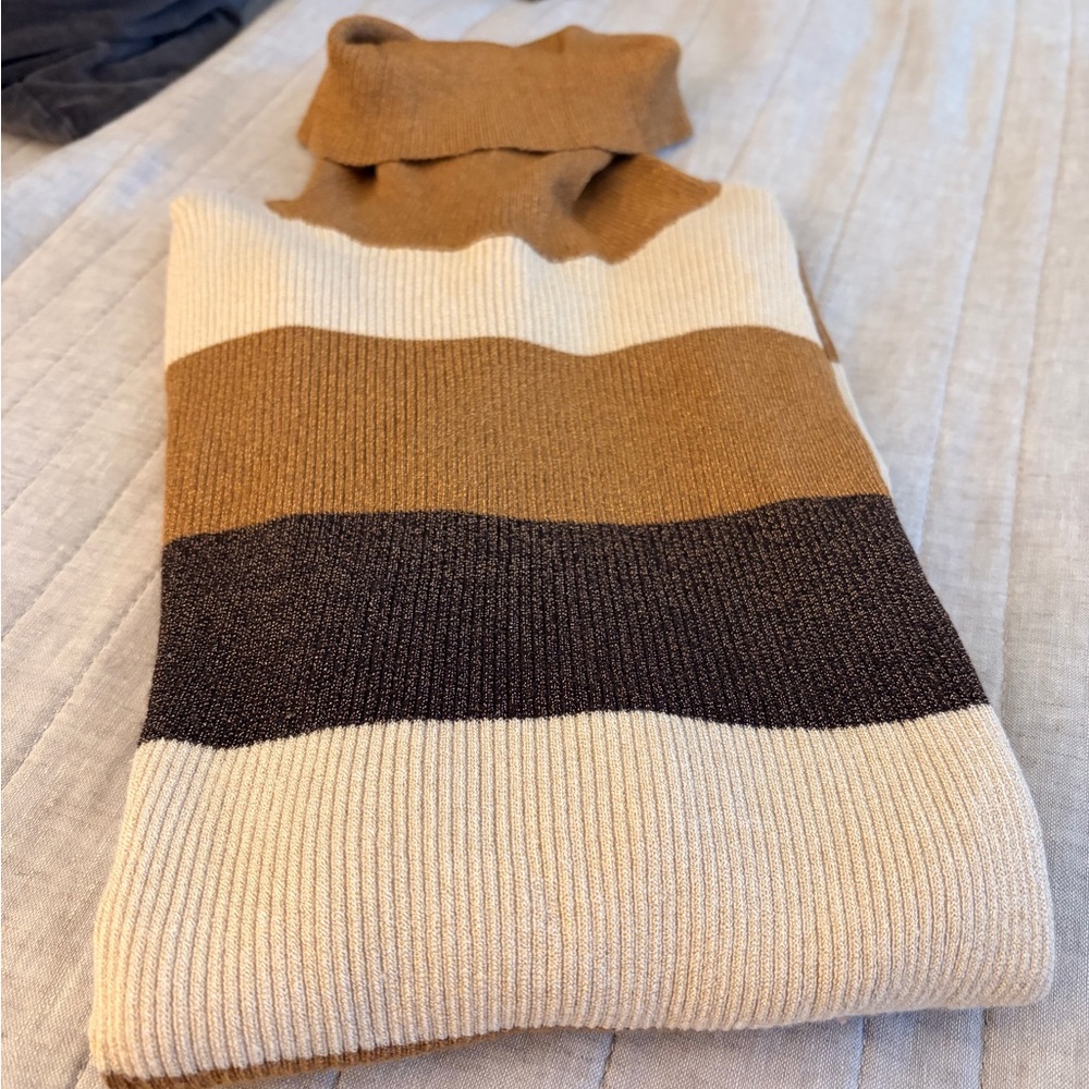 Banana Republic Turtleneck Sweater in Brown, Gold and Cream